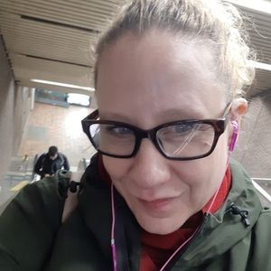 Meet your Posher, Laurie